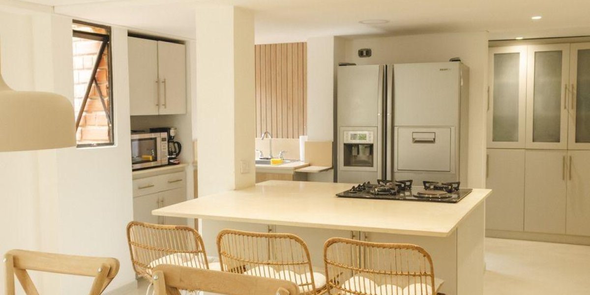 93b6c2a4-6705-4078-bbb1-60840063736c