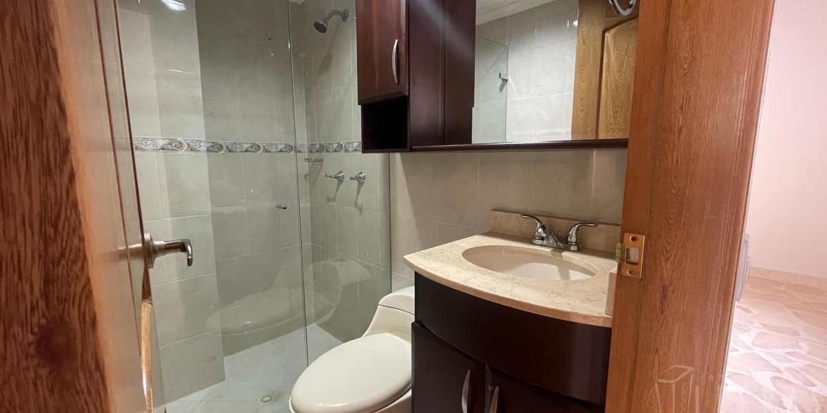 Imagen-de-WhatsApp-2025-05-15-a-las-10.22.20_506f470c