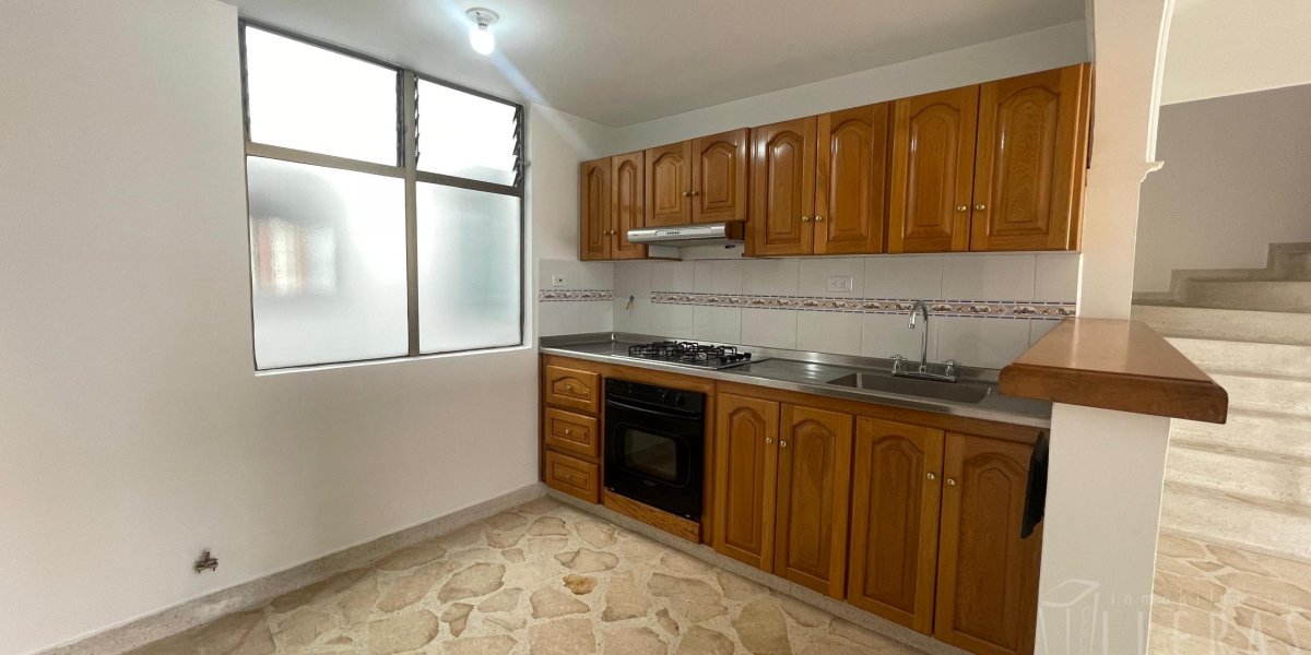 Imagen-de-WhatsApp-2025-05-15-a-las-10.22.27_14075a78