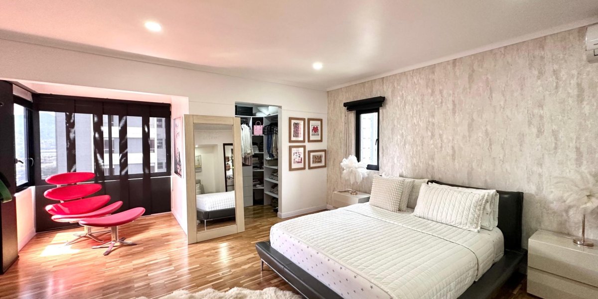 c65986b2-f0c6-41b3-8865-36f2aa8d74cc