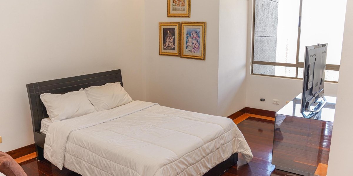 e8369772-4a4b-4af9-8741-8e0edfa58bb0